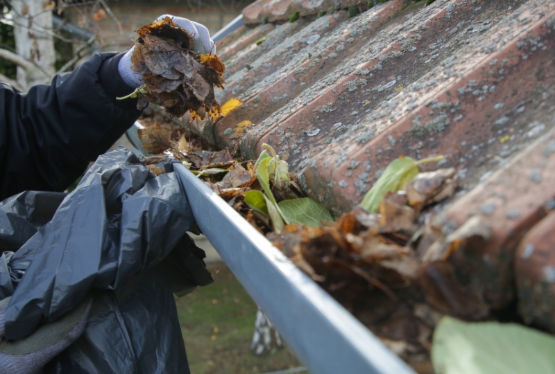 gutter cleaning in high wycombe